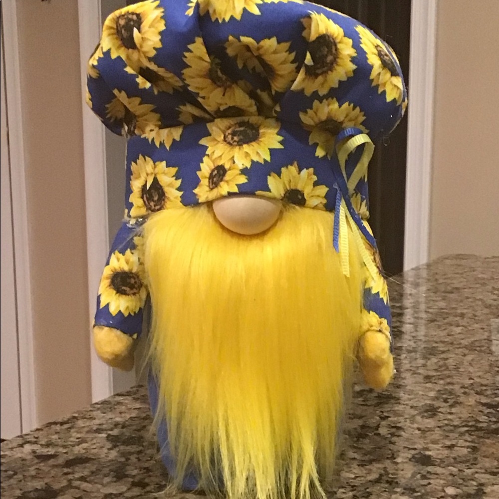 Sunflower gnome